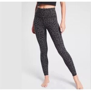 Athleta Elation Ultra‎ High Rise Tight Legging Black Grey Leopard Size Medium